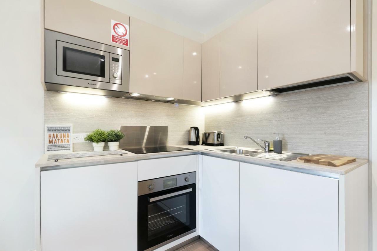 Harmondsworth Mondial Apartments At Heathrow מראה חיצוני תמונה